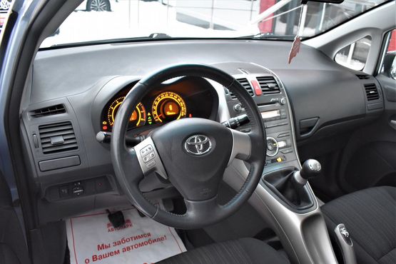 Toyota Auris I